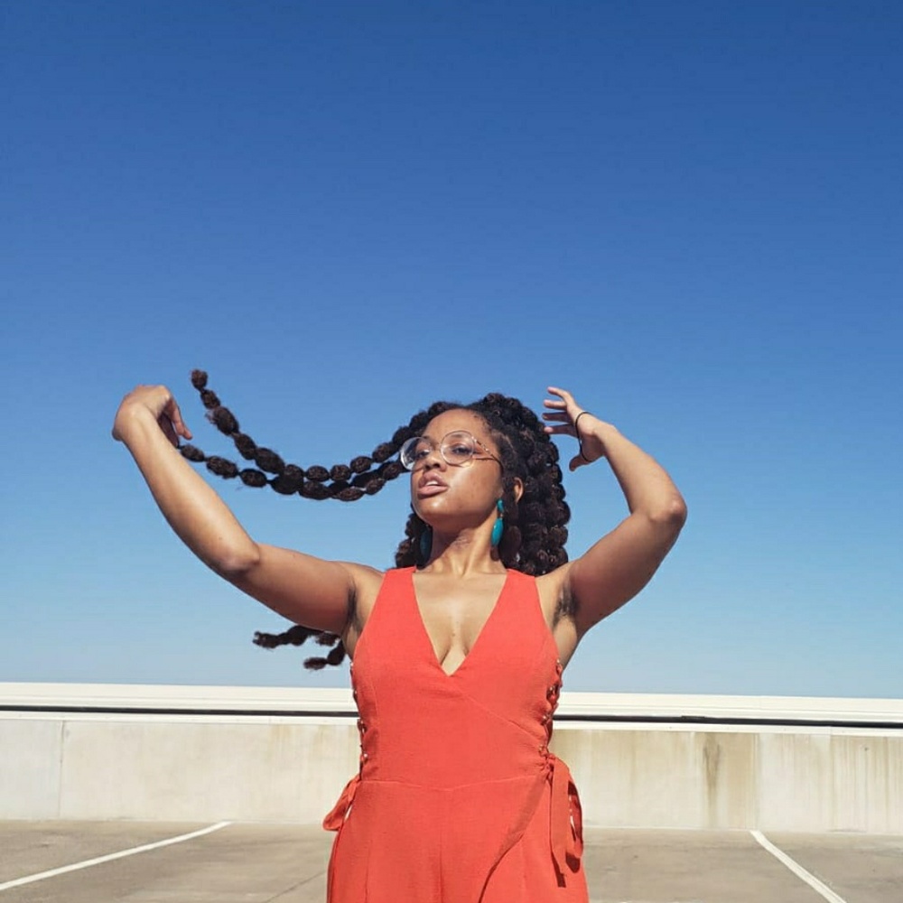 Meet your Posher, Taara